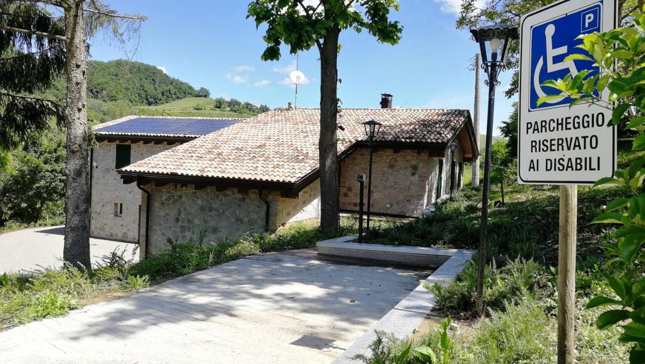 Parco Di Montebello Quattro Castella Exteriör bild